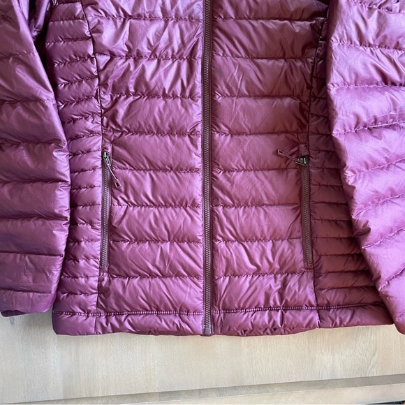 Patagonia Down Sweater Jacket - Picture 3 of 9